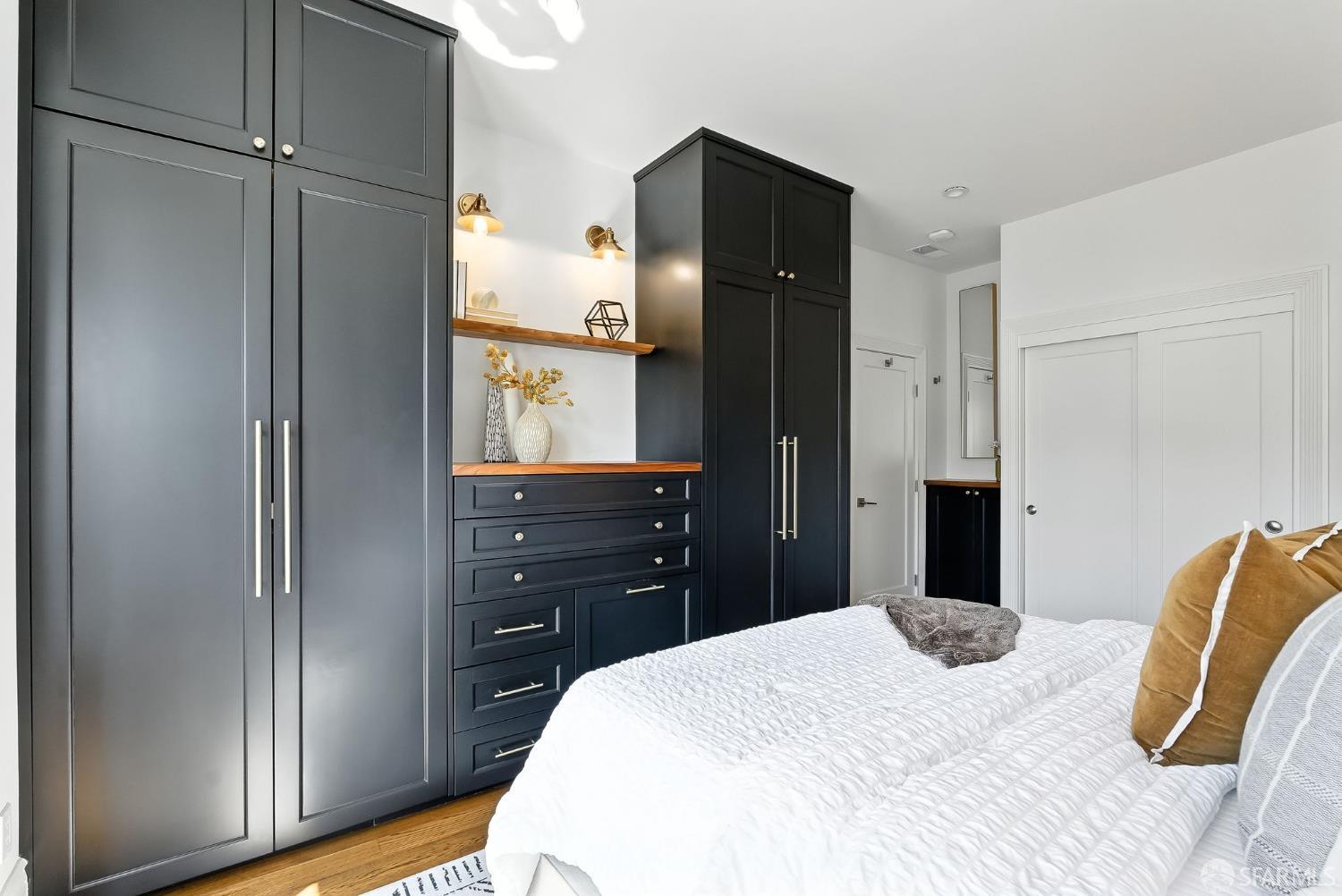 Detail Gallery Image 12 of 19 For 1070 Post St #4,  San Francisco,  CA 94109 - 3 Beds | 2 Baths
