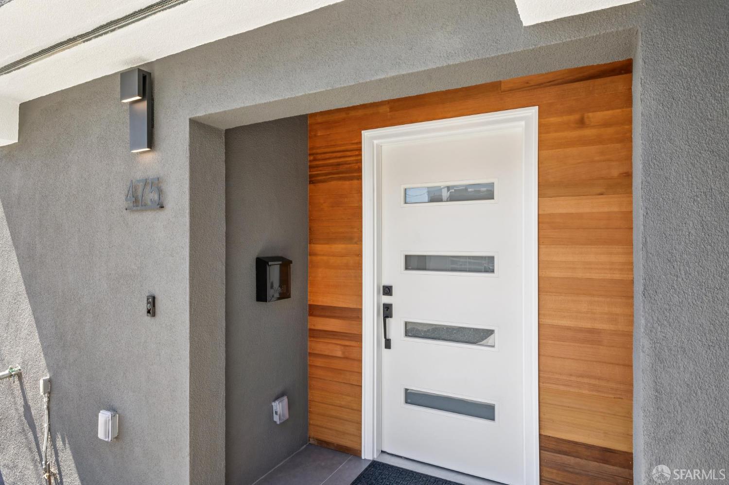 Detail Gallery Image 4 of 66 For 475 Head St, San Francisco,  CA 94132 - 4 Beds | 3 Baths