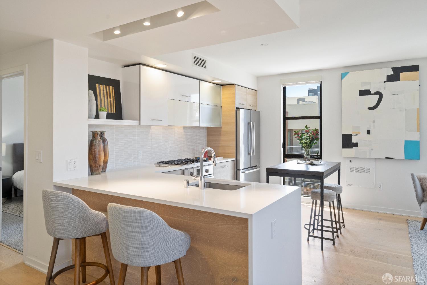 Detail Gallery Image 7 of 30 For 451 Donahue St #413,  San Francisco,  CA 94124 - 2 Beds | 2 Baths