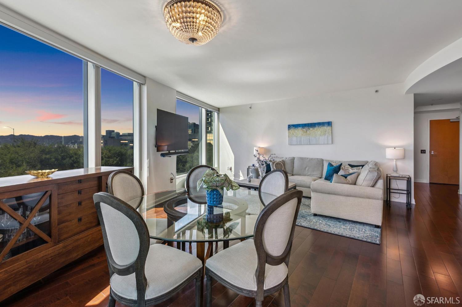 Photo #6: 425070133 Listing 