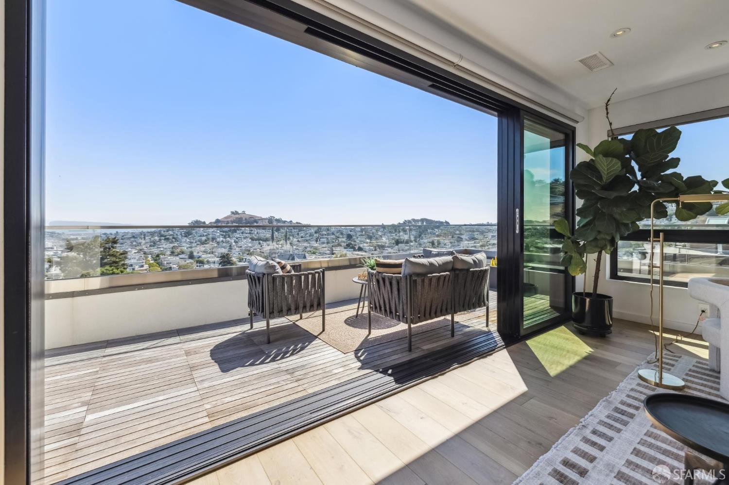 Detail Gallery Image 17 of 57 For 1485 Noe St, San Francisco,  CA 94131 - – Beds | – Baths