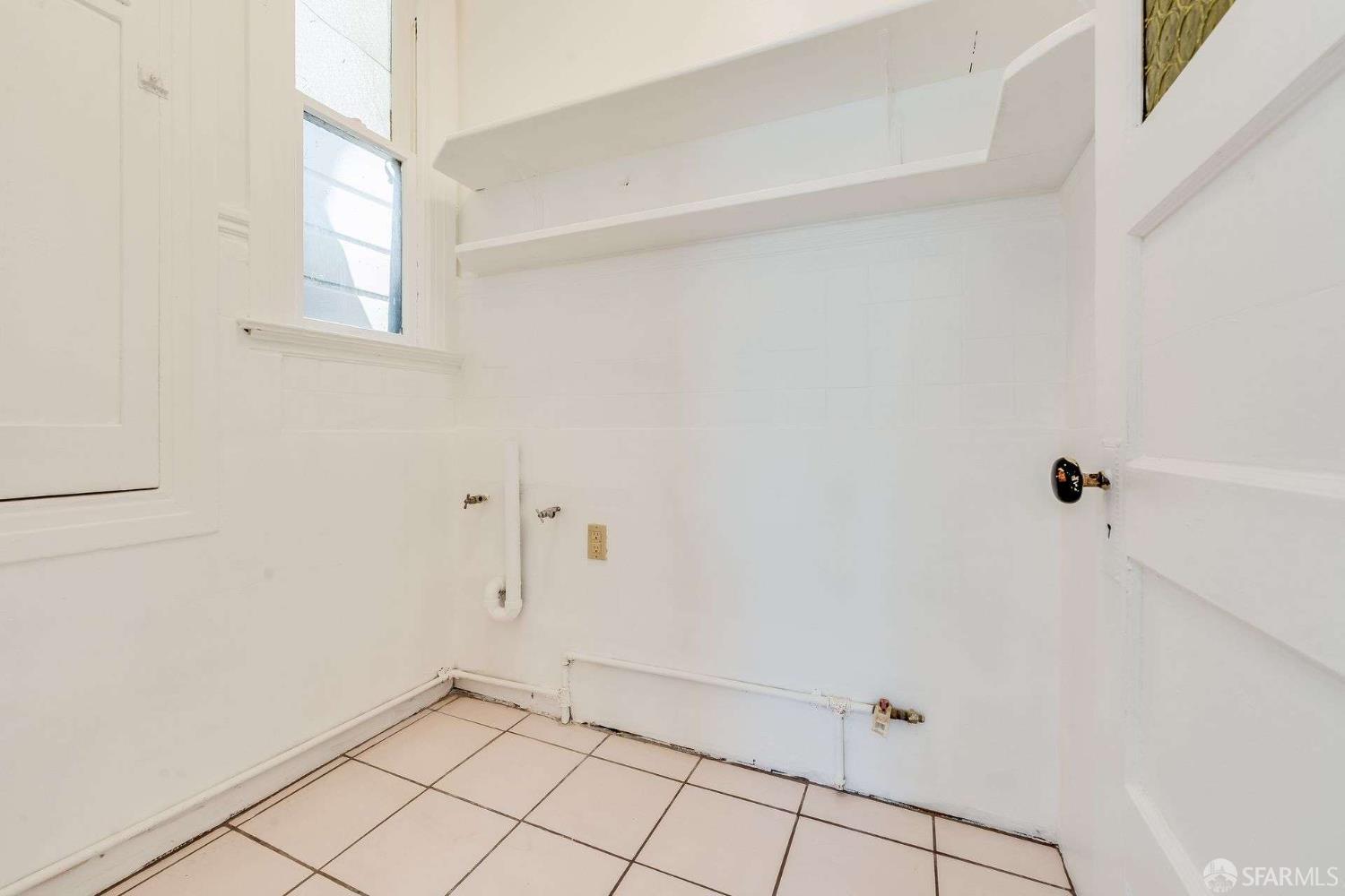 Detail Gallery Image 15 of 33 For 343 Raymond Ave, San Francisco,  CA 94134 - 4 Beds | 1 Baths