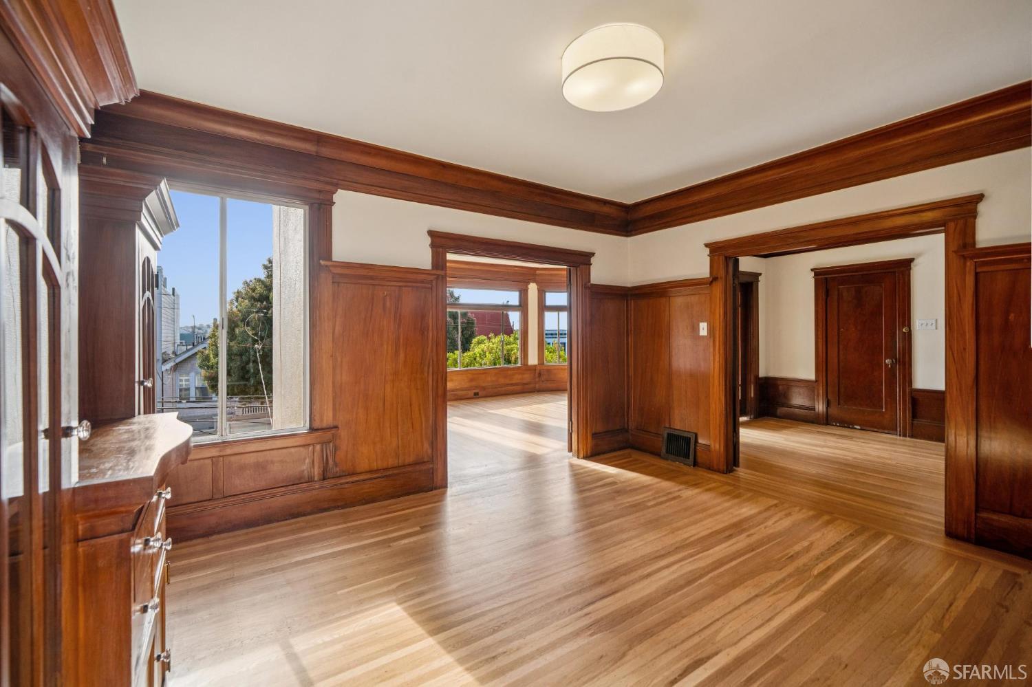 Photo #11: 425071045 Listing: Photo #11