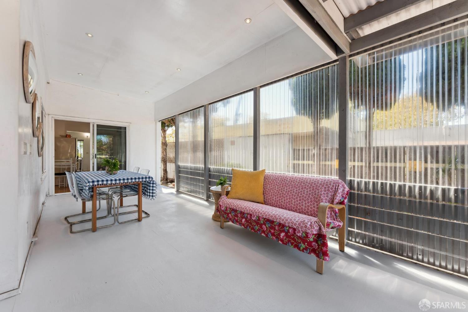 Detail Gallery Image 18 of 24 For 1109 Channing Way, Berkeley,  CA 94702 - 2 Beds | 1 Baths