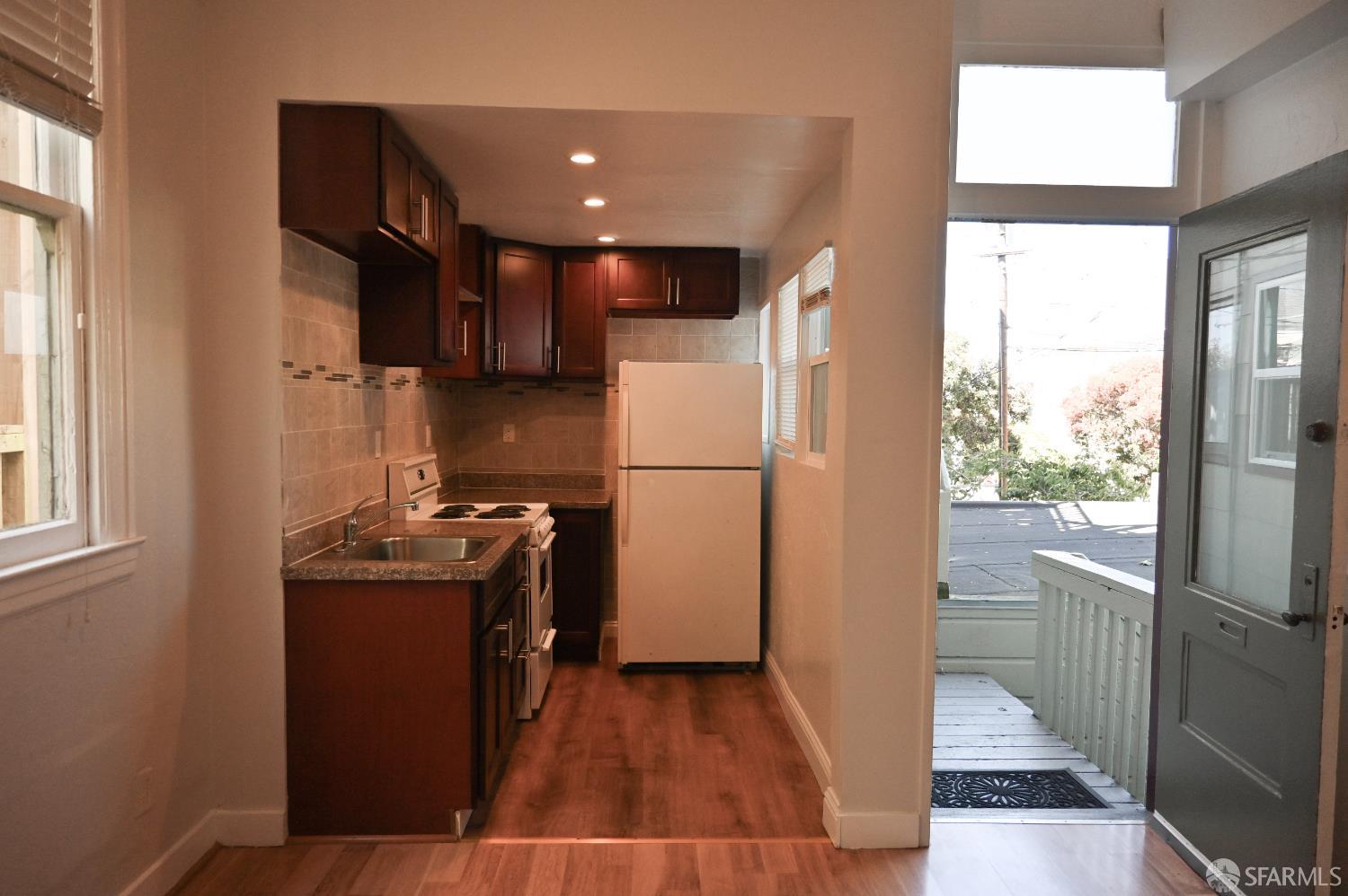 Detail Gallery Image 9 of 9 For 1200 Haight St, San Francisco,  CA 94117 - – Beds | – Baths