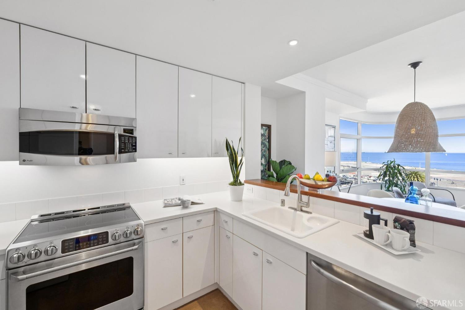 Detail Gallery Image 17 of 31 For 38 Bryant St #701,  San Francisco,  CA 94105 - 1 Beds | 1 Baths