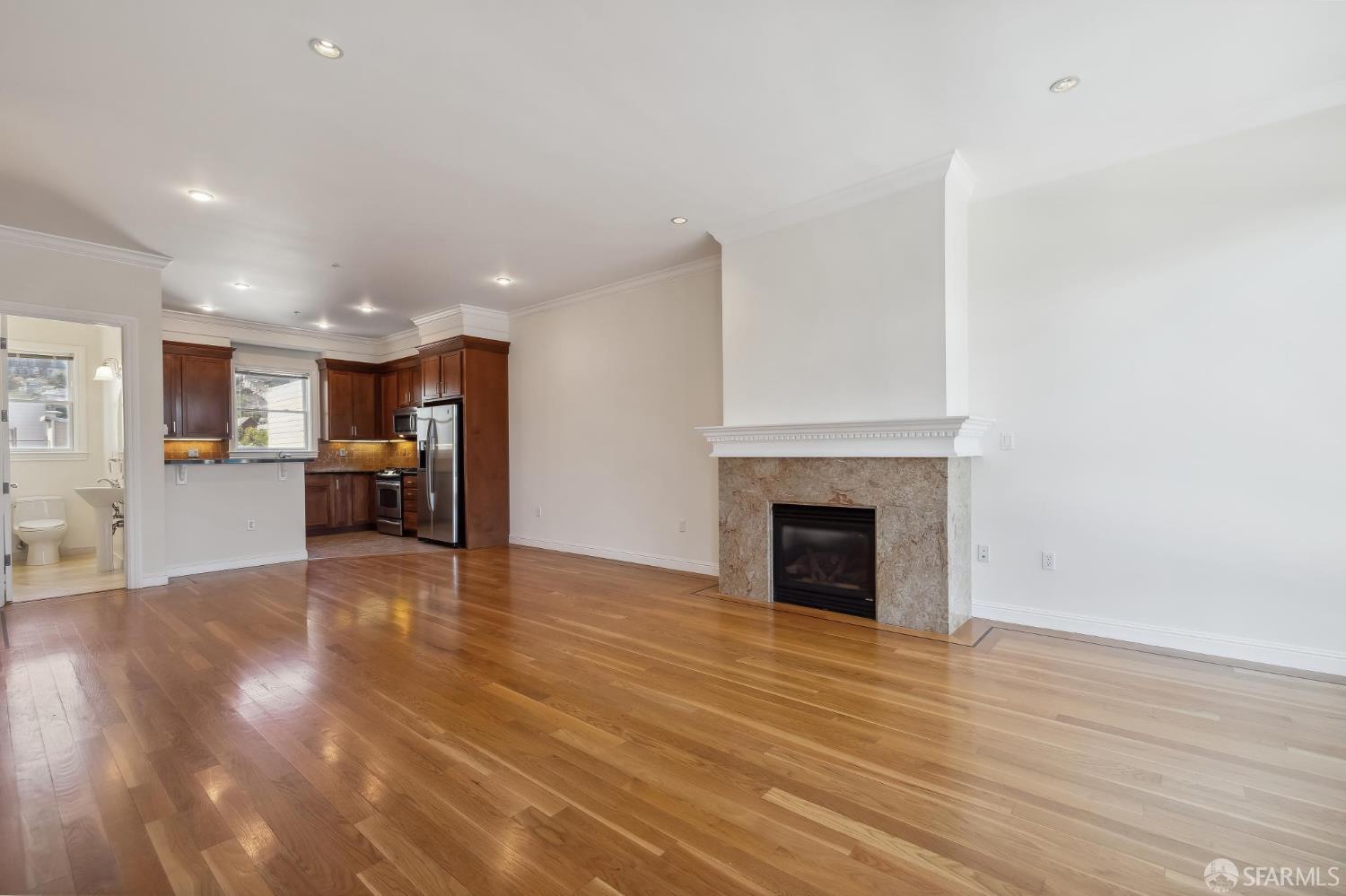 Detail Gallery Image 10 of 48 For 1592 Dolores St, San Francisco,  CA 94110 - 3 Beds | 2 Baths