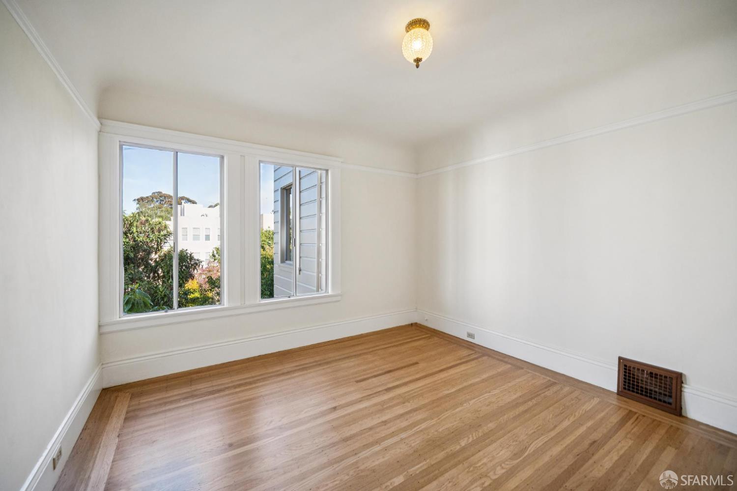 Photo #15: 425071035 Listing: Photo #15