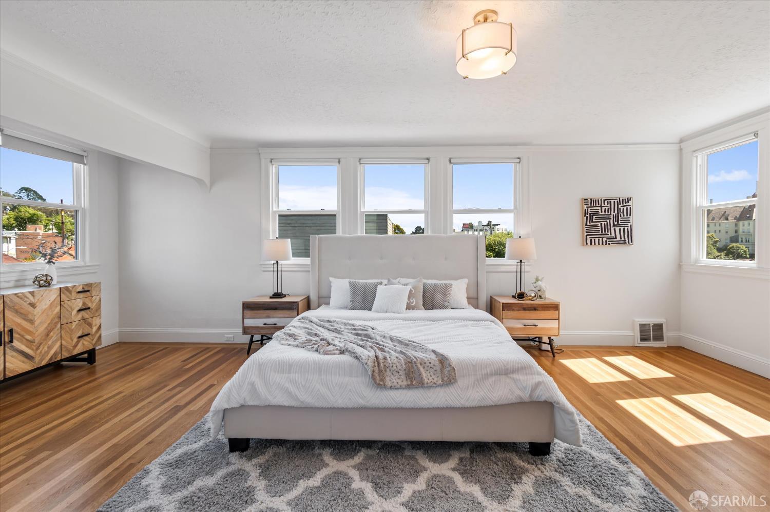 Detail Gallery Image 13 of 33 For 2645 14th Ave, San Francisco,  CA 94127 - 5 Beds | 3 Baths