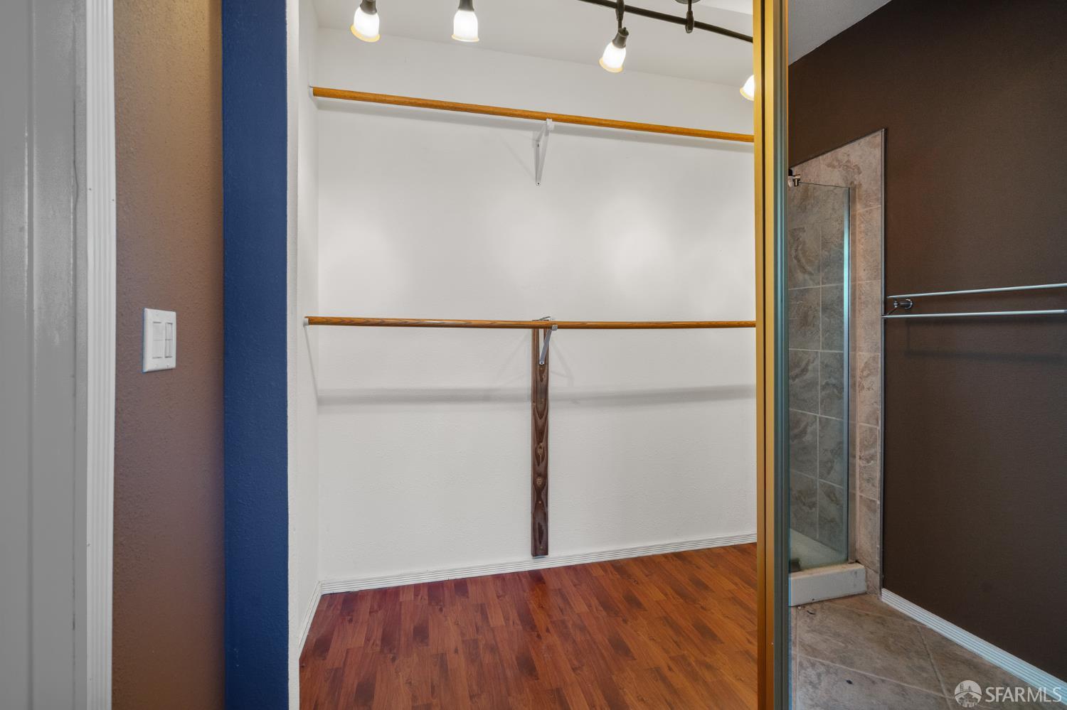 Detail Gallery Image 23 of 44 For 1224 Egbert Ave, San Francisco,  CA 94124 - 3 Beds | 3 Baths