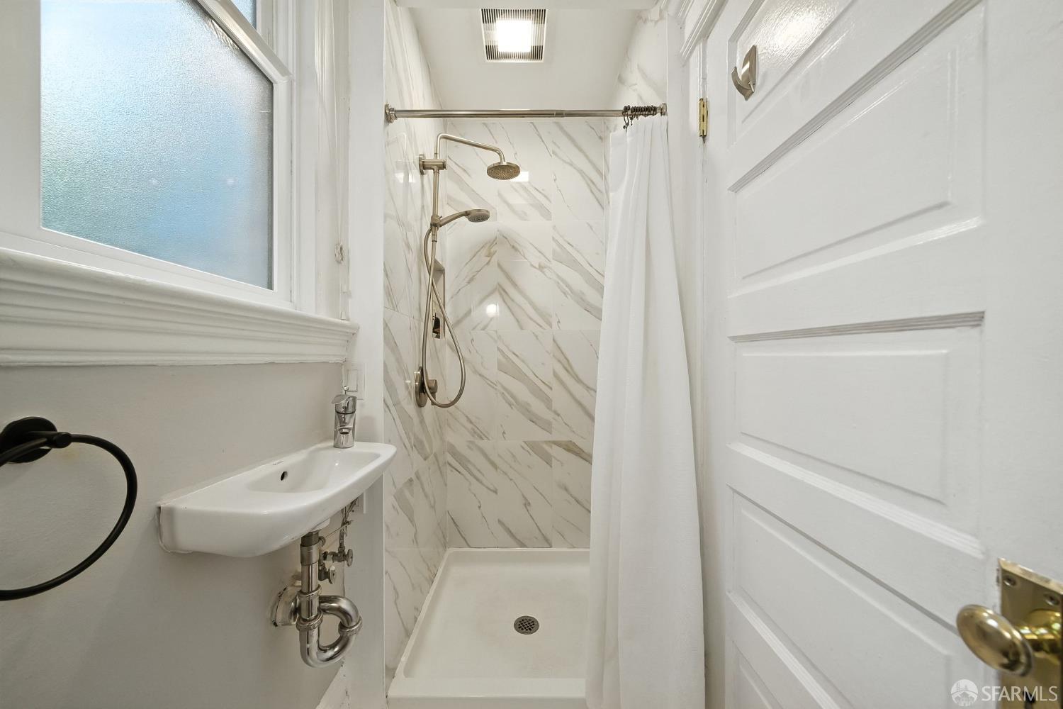 Photo #19: 425070127 Listing: Photo #19