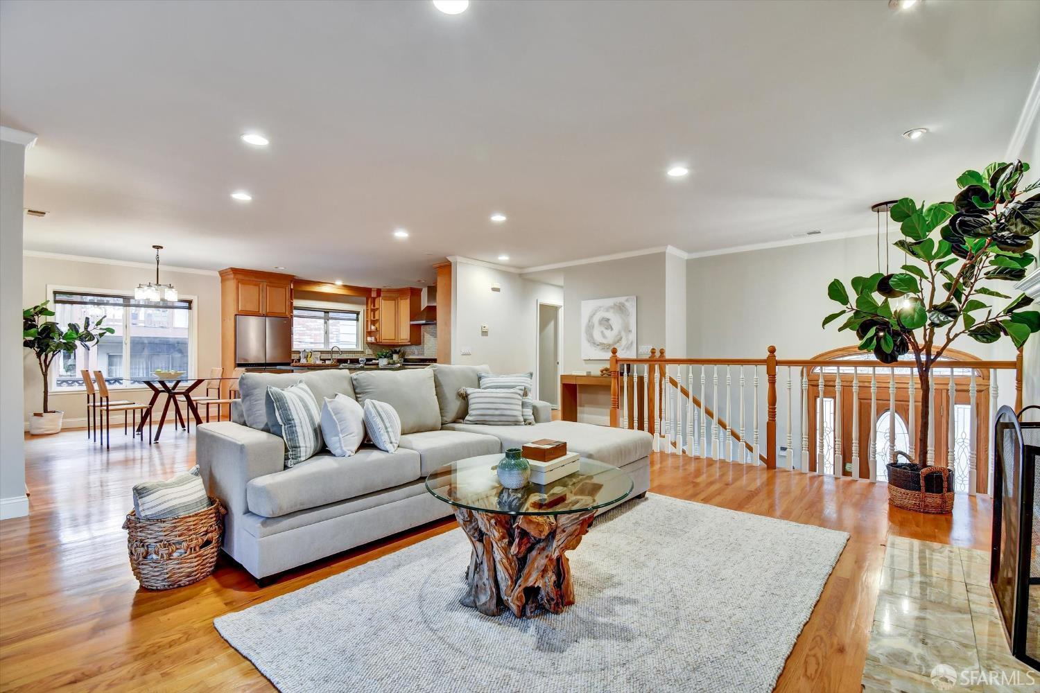 Detail Gallery Image 7 of 38 For 1138 Everglades Dr, Pacifica,  CA 94044 - 5 Beds | 4/1 Baths