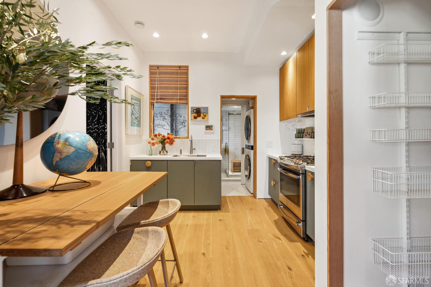 Detail Gallery Image 9 of 51 For 675 Ivy St, San Francisco,  CA 94102 - 2 Beds | 2 Baths