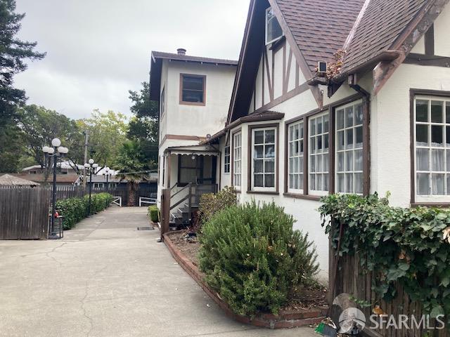 Detail Gallery Image 2 of 3 For 1516 Cortez Ave, Burlingame,  CA 94010 - 4 Beds | 3/1 Baths