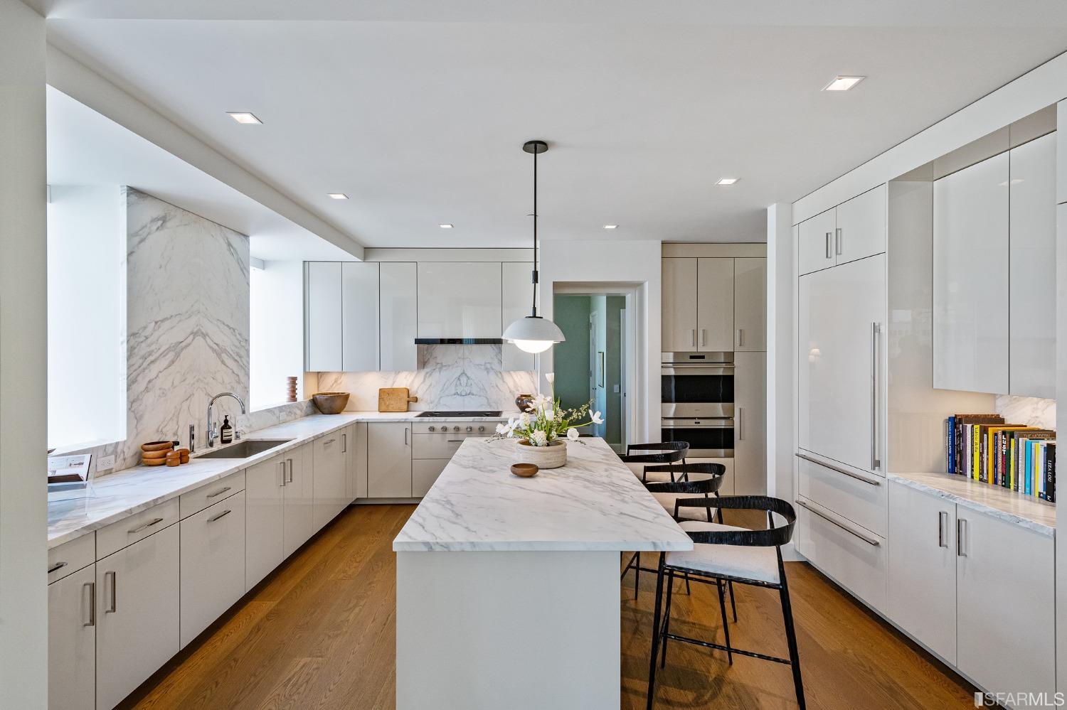 Photo #3: 425071409 Listing 