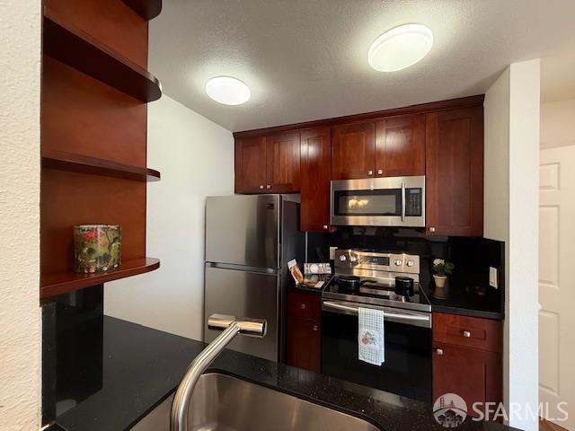 Detail Gallery Image 8 of 23 For 397 Imperial Way #306,  Daly City,  CA 94015 - 2 Beds | 2 Baths