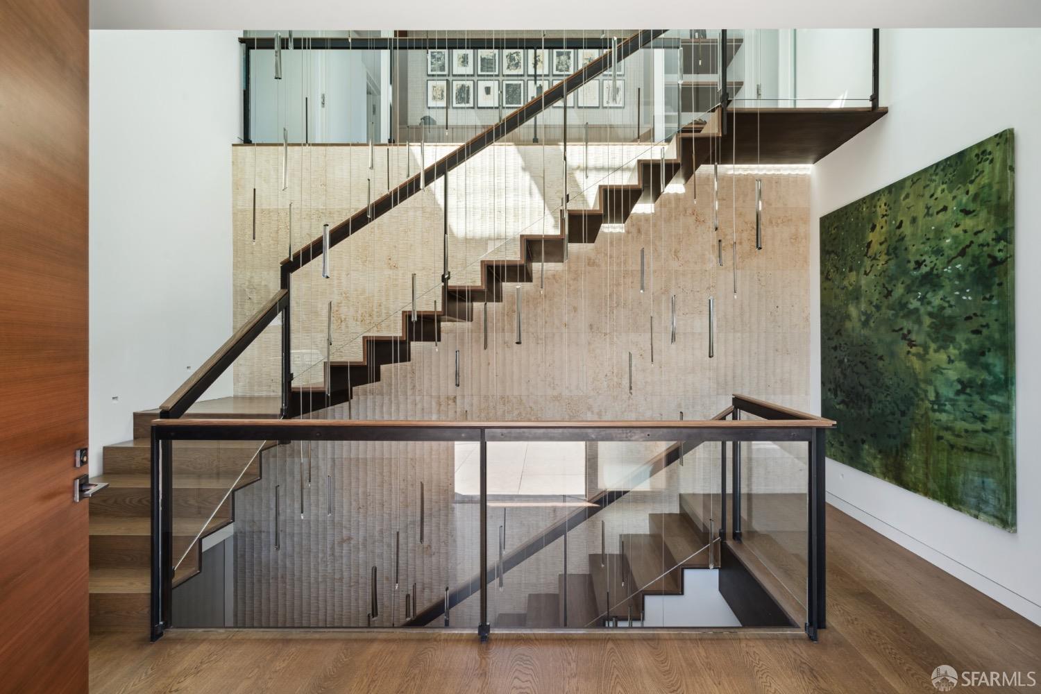 Detail Gallery Image 3 of 52 For 150 Glenbrook Ave, San Francisco,  CA 94114 - 6 Beds | 6/2 Baths