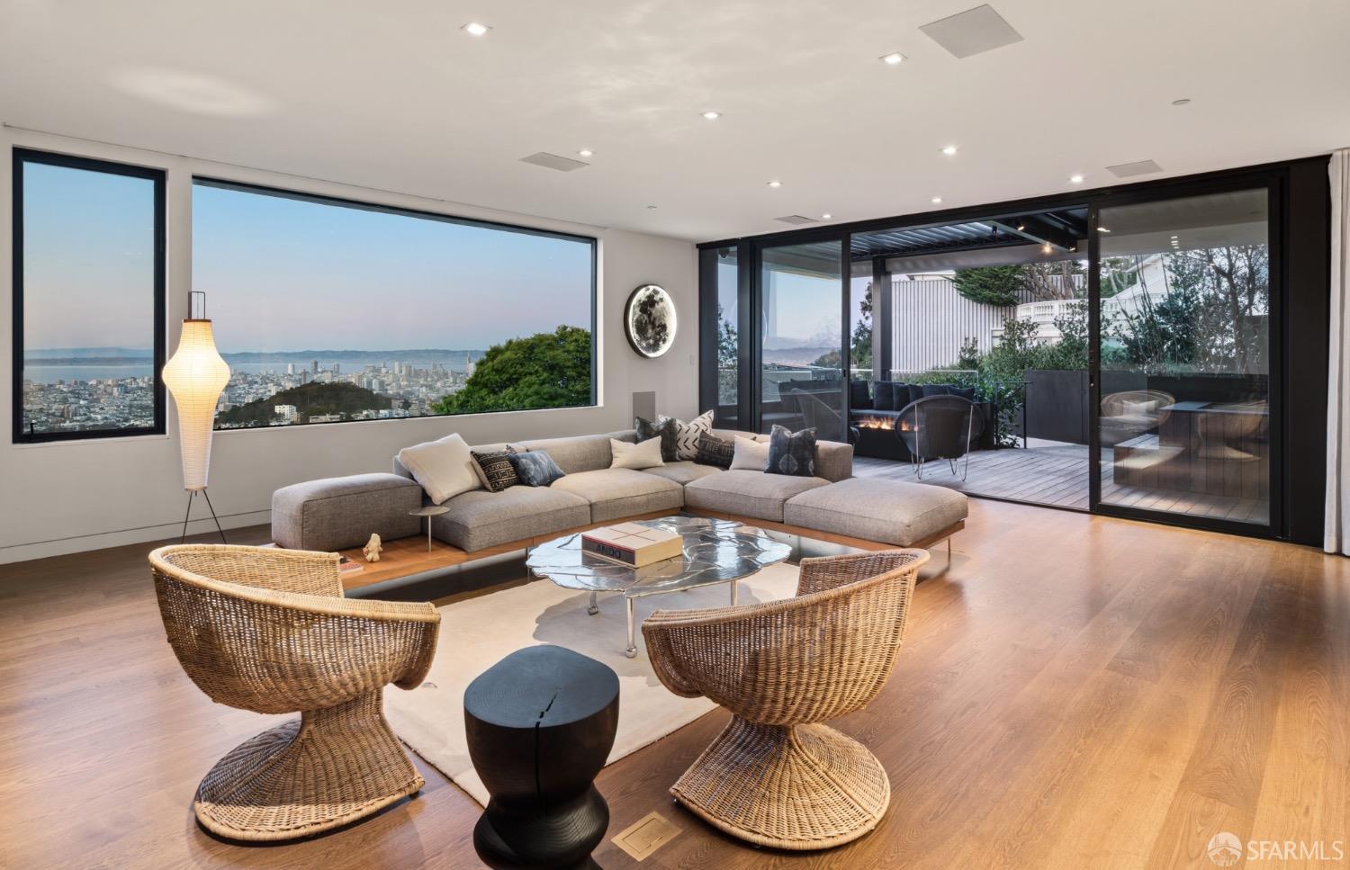 Detail Gallery Image 28 of 52 For 150 Glenbrook Ave, San Francisco,  CA 94114 - 6 Beds | 6/2 Baths