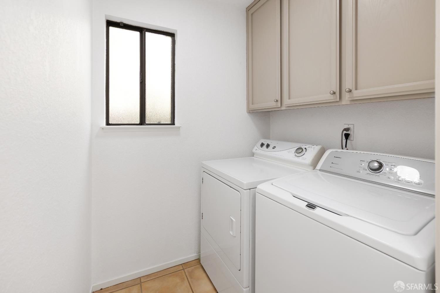 Detail Gallery Image 14 of 32 For 5567 Woodview Dr, El Sobrante,  CA 94803 - 3 Beds | 2/1 Baths