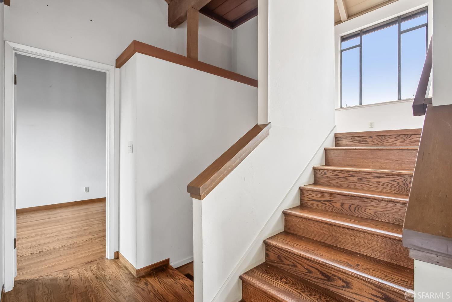 Detail Gallery Image 84 of 98 For 19 Gateview Ct, San Francisco,  CA 94116 - 4 Beds | 2/1 Baths