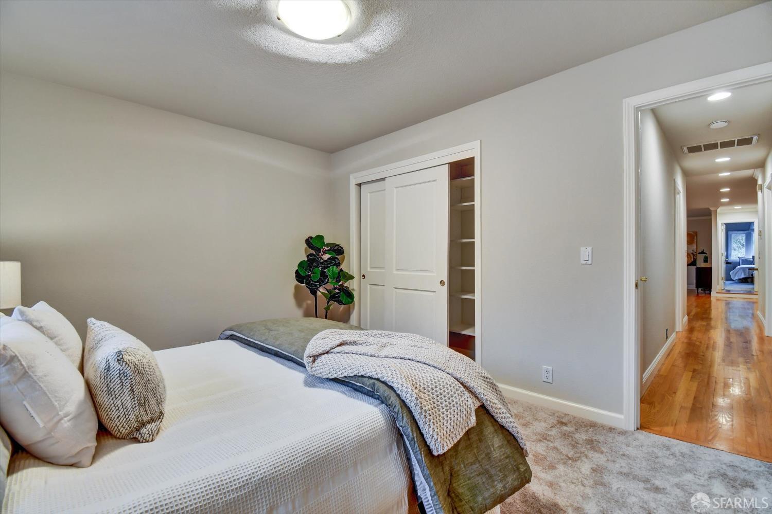 Detail Gallery Image 17 of 38 For 1138 Everglades Dr, Pacifica,  CA 94044 - 5 Beds | 4/1 Baths