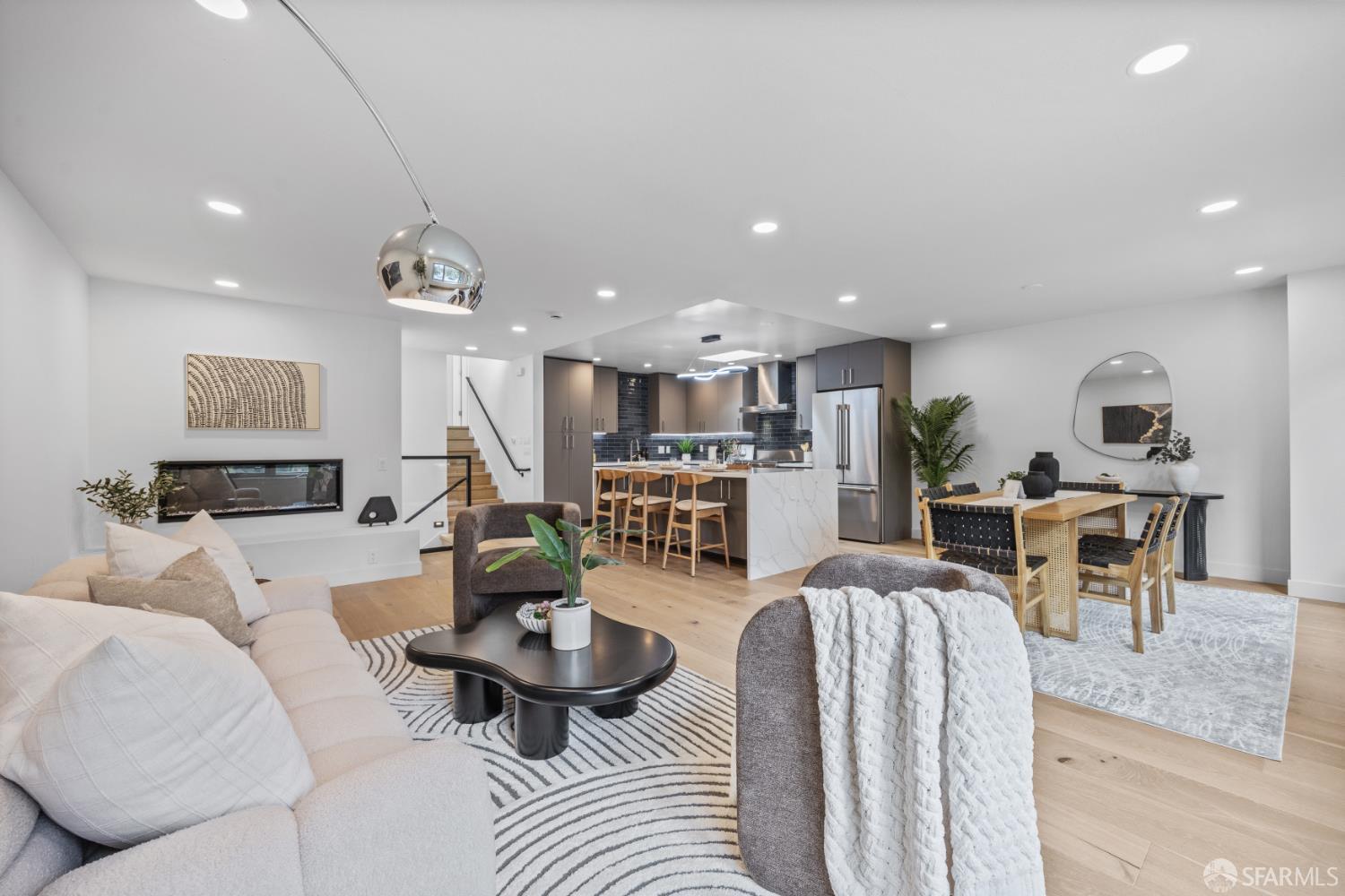 Detail Gallery Image 14 of 49 For 876 Chenery St, San Francisco,  CA 94131 - 3 Beds | 2 Baths