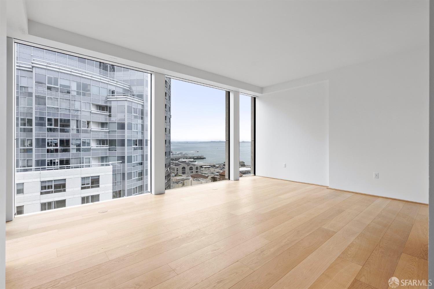 Detail Gallery Image 17 of 50 For 1 Steuart Ln #1903,  San Francisco,  CA 94105 - 3 Beds | 3 Baths