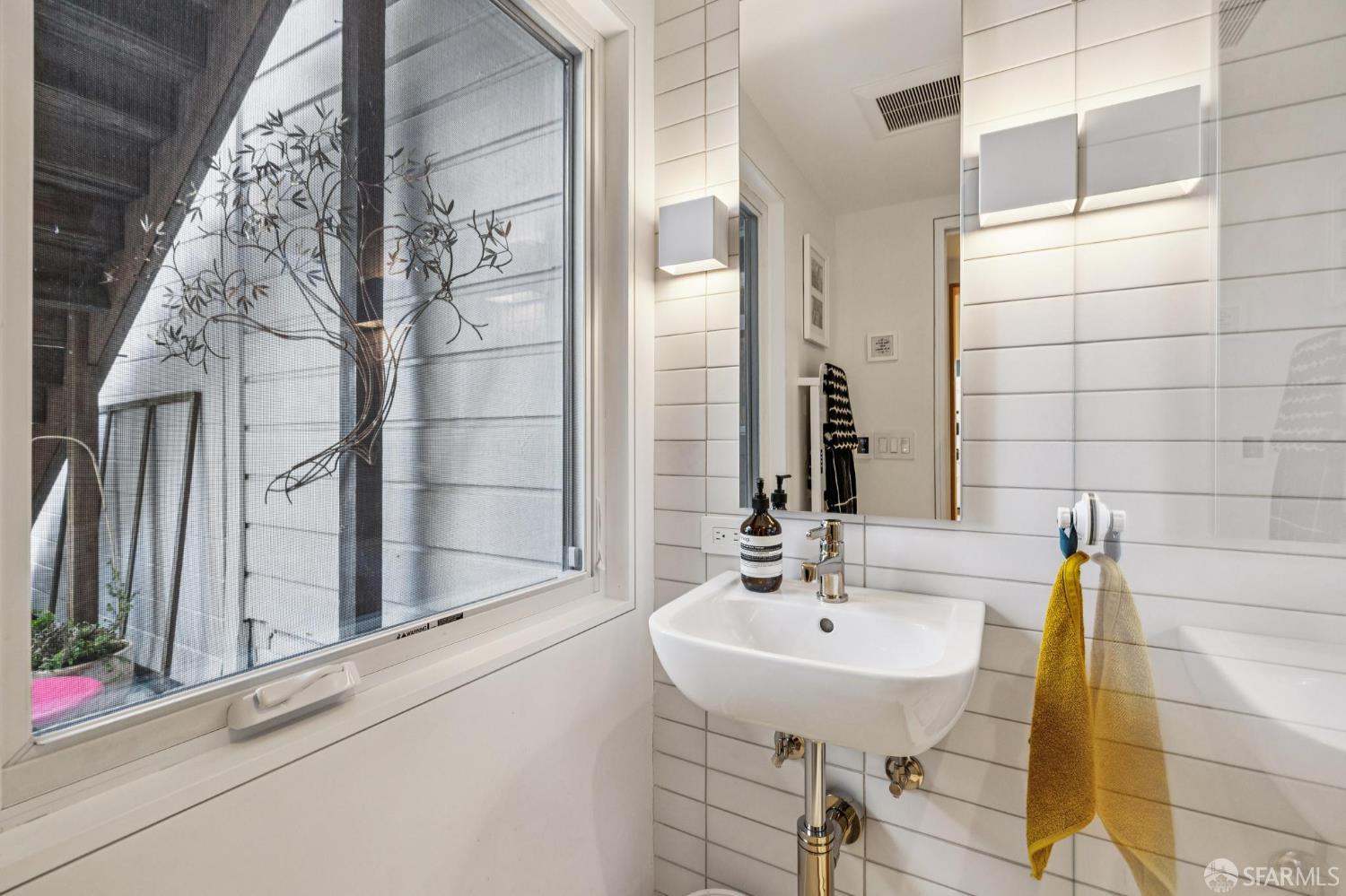 Detail Gallery Image 23 of 51 For 675 Ivy St, San Francisco,  CA 94102 - 2 Beds | 2 Baths