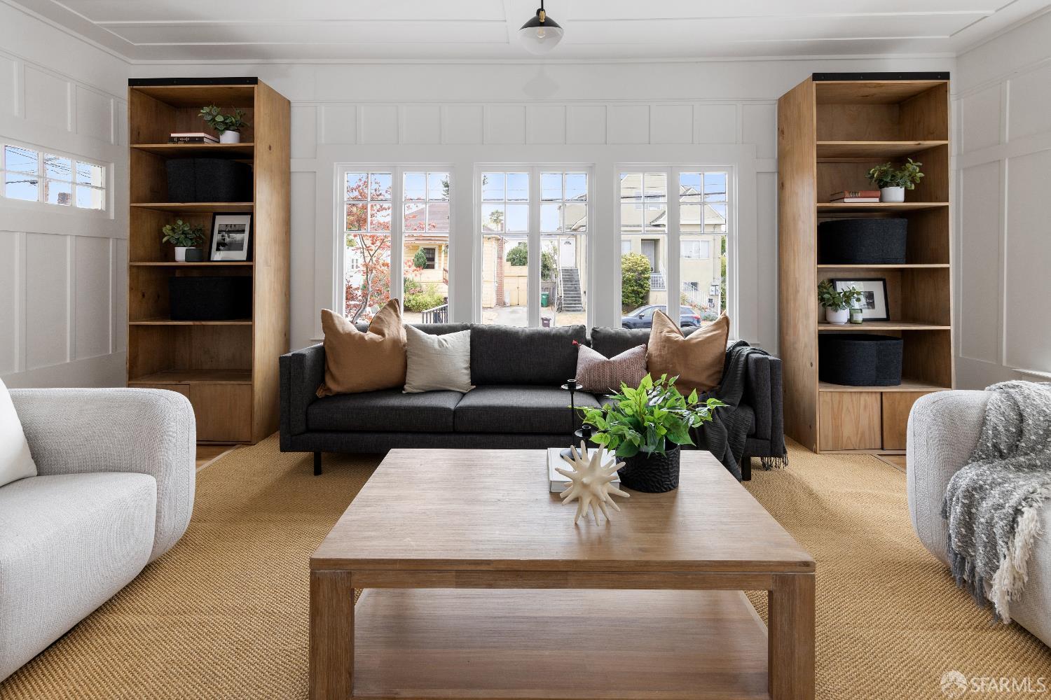 Detail Gallery Image 8 of 35 For 656 60th St, Oakland,  CA 94609 - 6 Beds | 2 Baths
