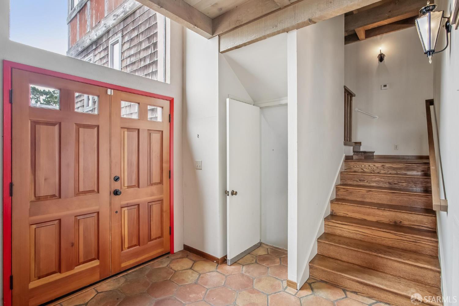 Detail Gallery Image 33 of 98 For 19 Gateview Ct, San Francisco,  CA 94116 - 4 Beds | 2/1 Baths
