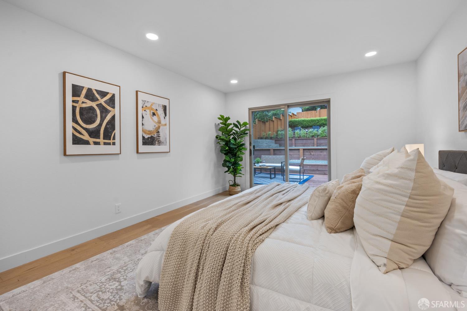 Detail Gallery Image 24 of 49 For 876 Chenery St, San Francisco,  CA 94131 - 3 Beds | 2 Baths