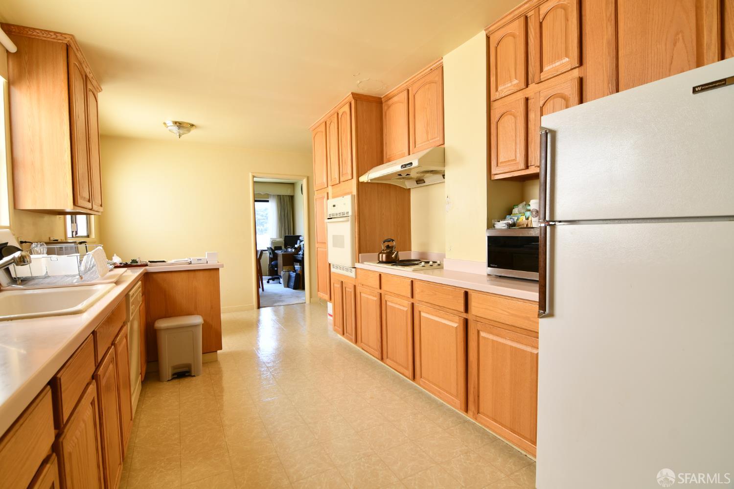 Detail Gallery Image 9 of 31 For 425 Pacheco St, San Francisco,  CA 94116 - 3 Beds | 3 Baths