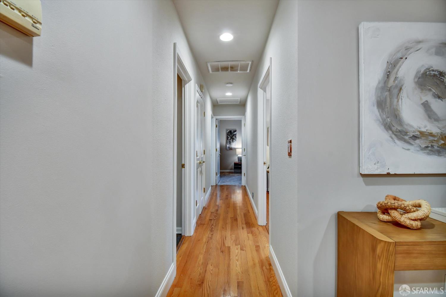 Detail Gallery Image 12 of 38 For 1138 Everglades Dr, Pacifica,  CA 94044 - 5 Beds | 4/1 Baths
