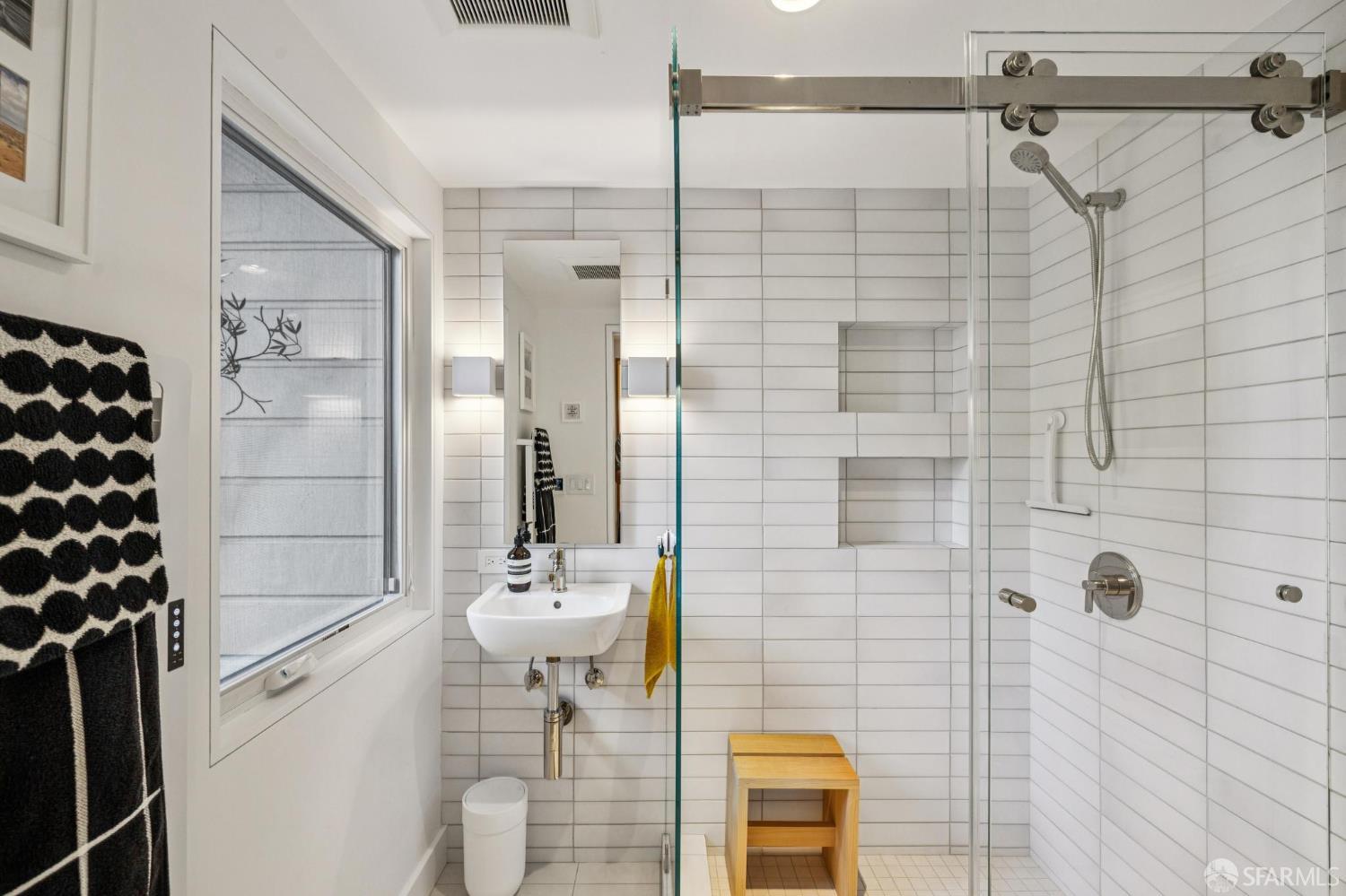 Detail Gallery Image 22 of 51 For 675 Ivy St, San Francisco,  CA 94102 - 2 Beds | 2 Baths