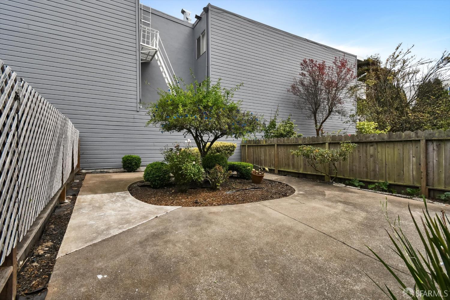 Photo #30: 425070422 Listing: Photo #30