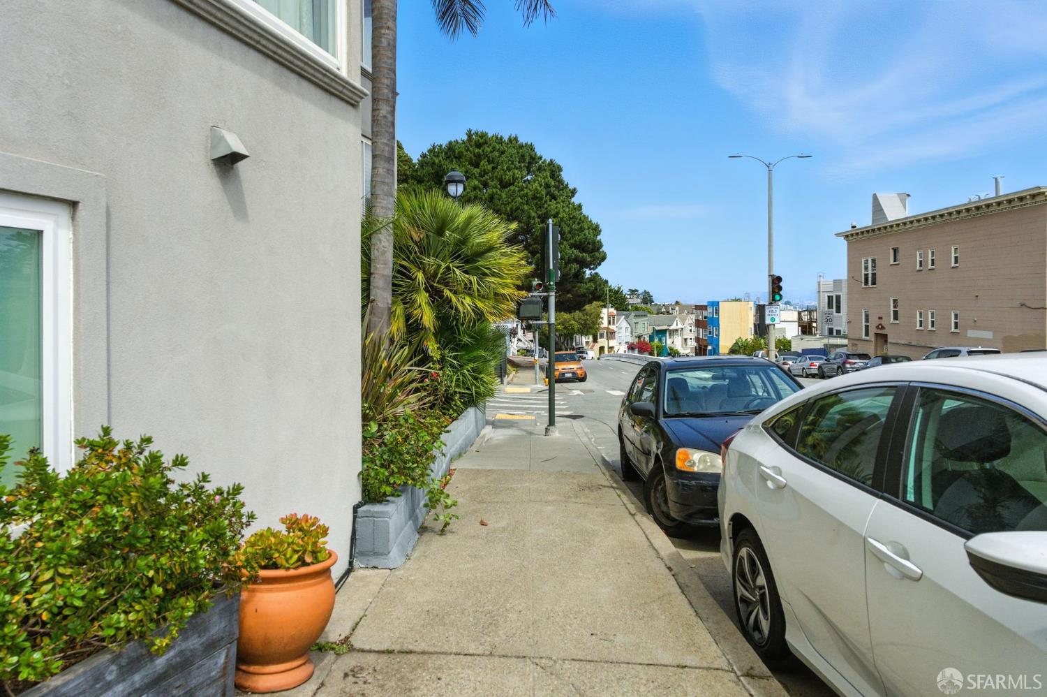 Detail Gallery Image 49 of 52 For 62 Danvers St, San Francisco,  CA 94114 - 2 Beds | 1 Baths