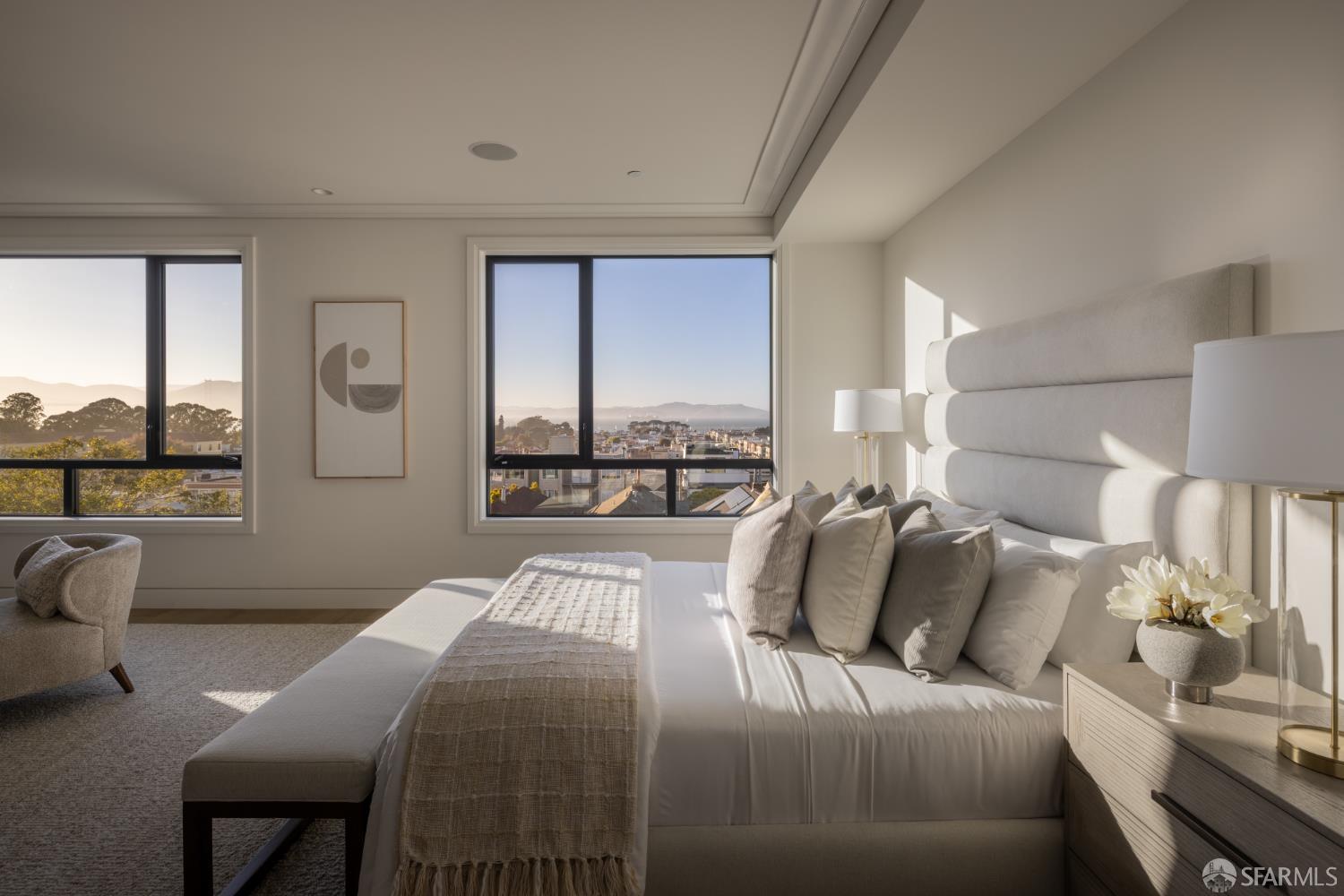 Detail Gallery Image 16 of 52 For 2724 Filbert St, San Francisco,  CA 94123 - 6 Beds | 6/2 Baths