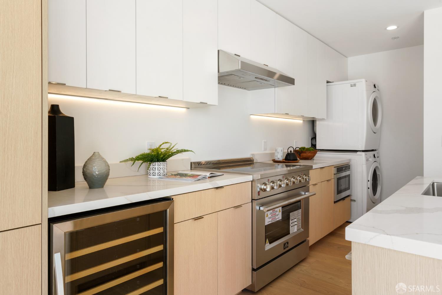 Photo #7: 425071523 Listing: Photo #7