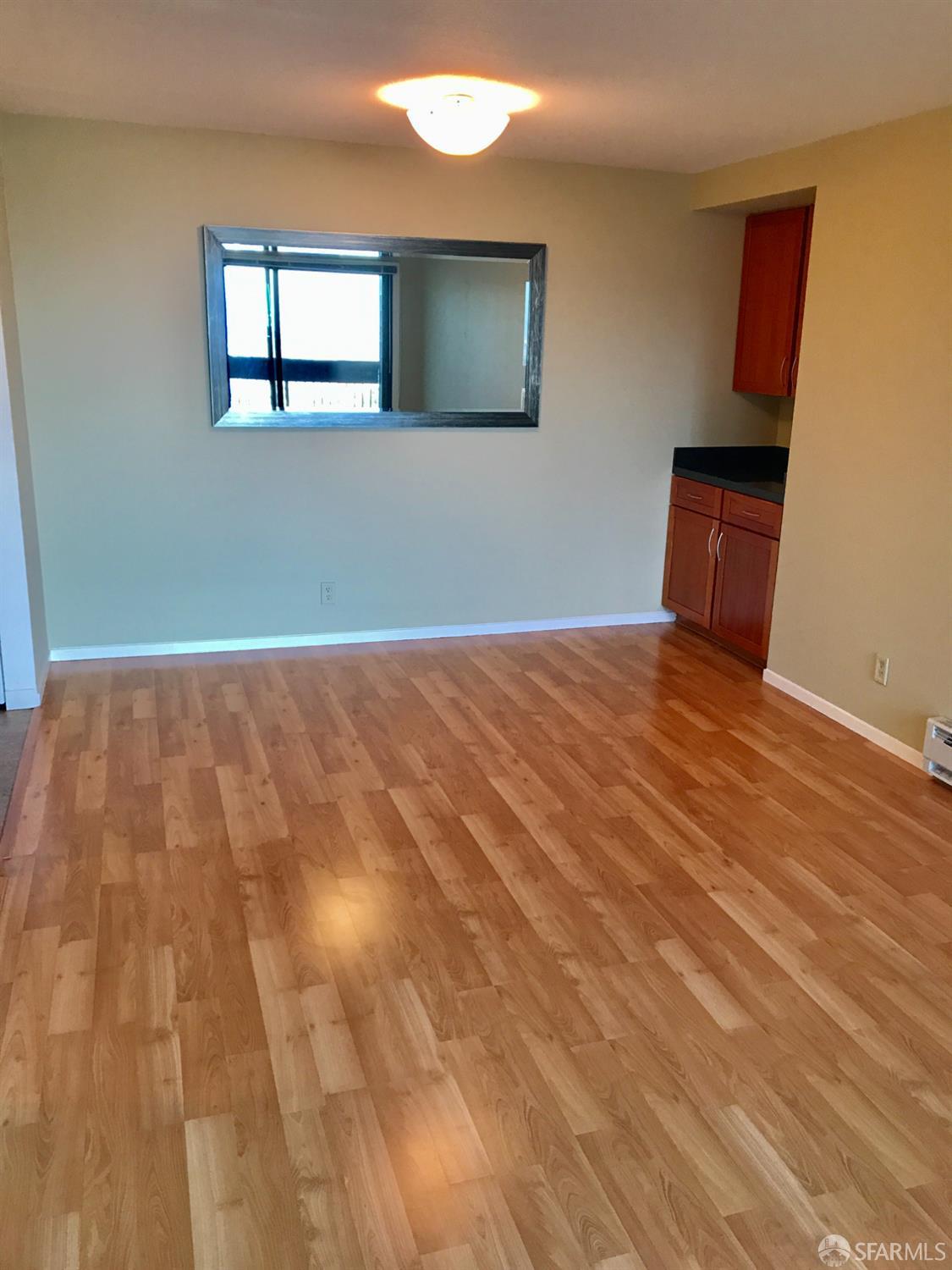Detail Gallery Image 3 of 13 For 5177 Diamond Heights Blvd #113,  San Francisco,  CA 94131 - 1 Beds | 1 Baths