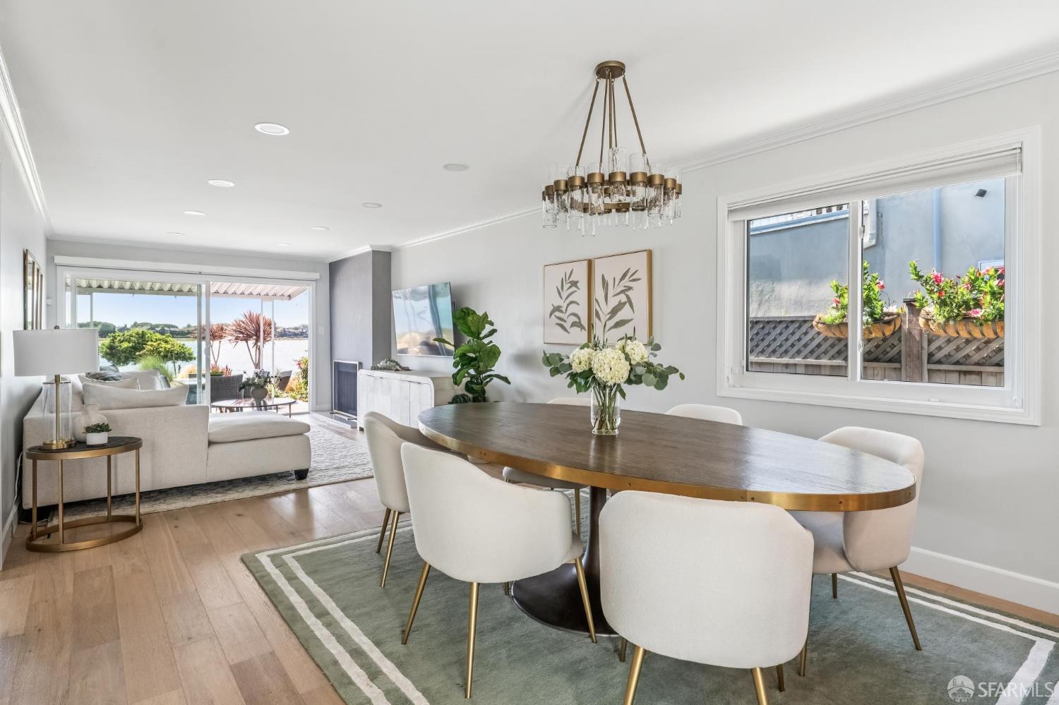 Detail Gallery Image 6 of 45 For 2916 Bayview Dr, Alameda,  CA 94501 - 2 Beds | 2 Baths