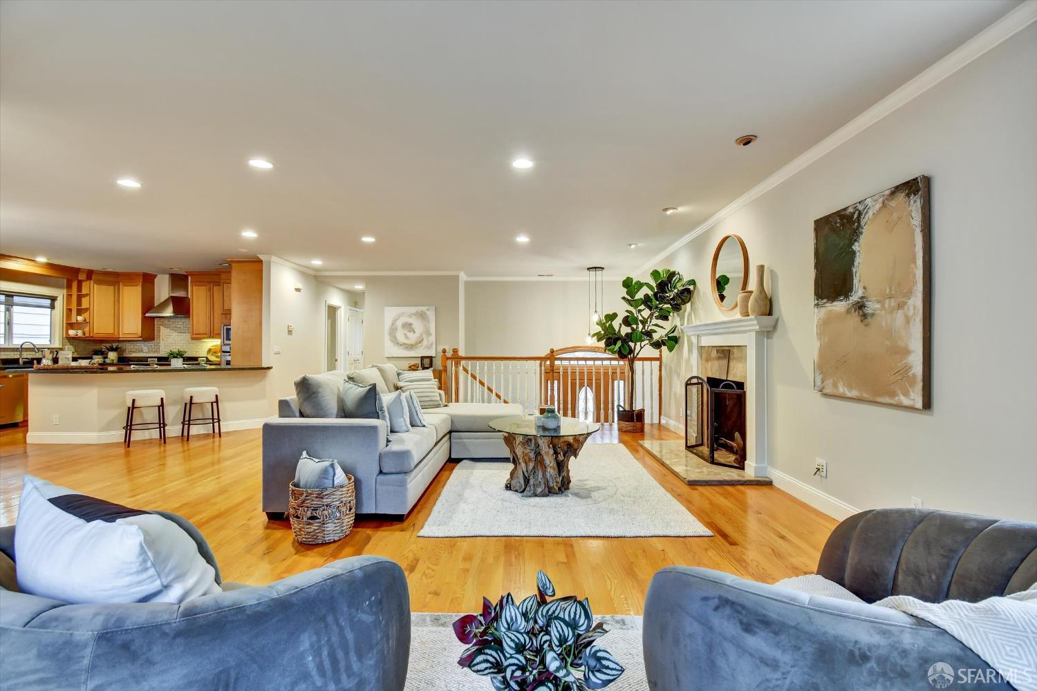 Detail Gallery Image 8 of 38 For 1138 Everglades Dr, Pacifica,  CA 94044 - 5 Beds | 4/1 Baths