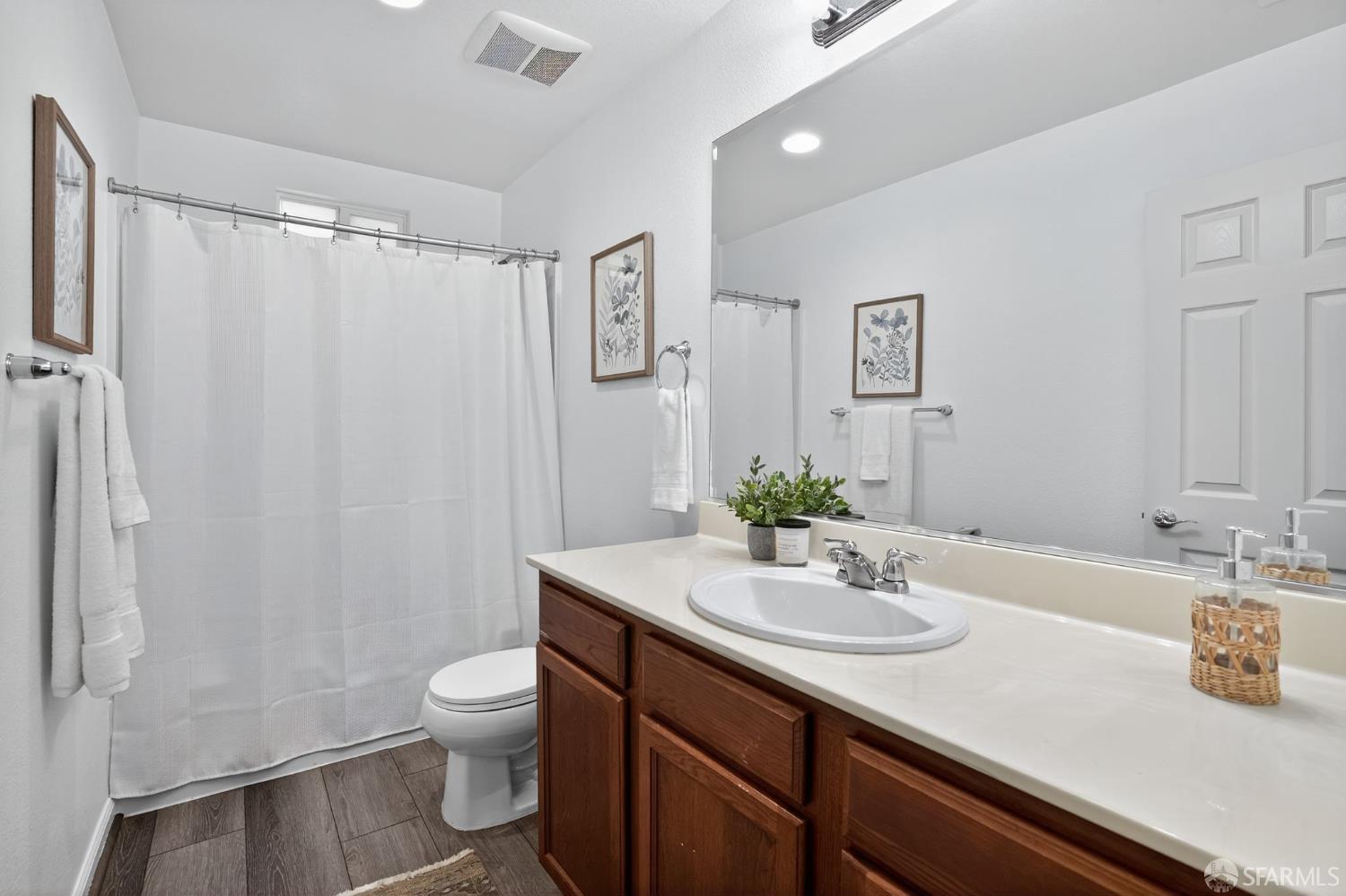 Detail Gallery Image 26 of 30 For 307 Toscana Way, Hayward,  CA 94545 - 3 Beds | 2/1 Baths