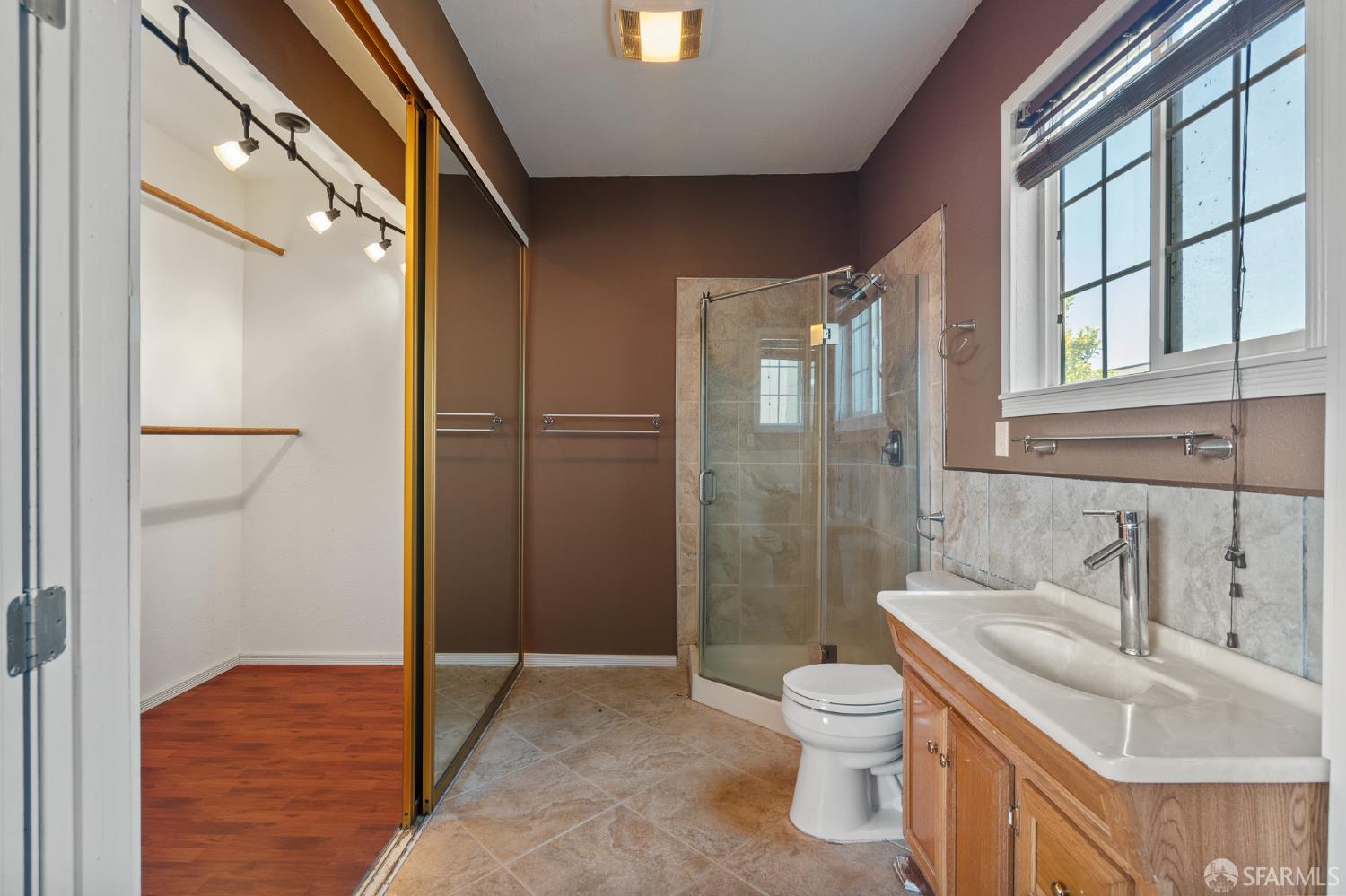 Detail Gallery Image 21 of 44 For 1224 Egbert Ave, San Francisco,  CA 94124 - 3 Beds | 3 Baths