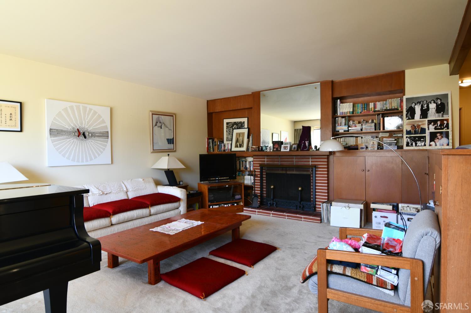 Detail Gallery Image 3 of 31 For 425 Pacheco St, San Francisco,  CA 94116 - 3 Beds | 3 Baths