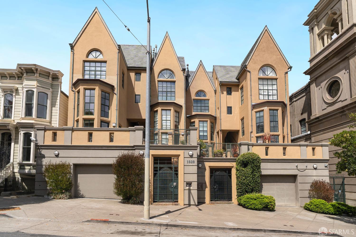 Photo #2: 425068773 Listing 