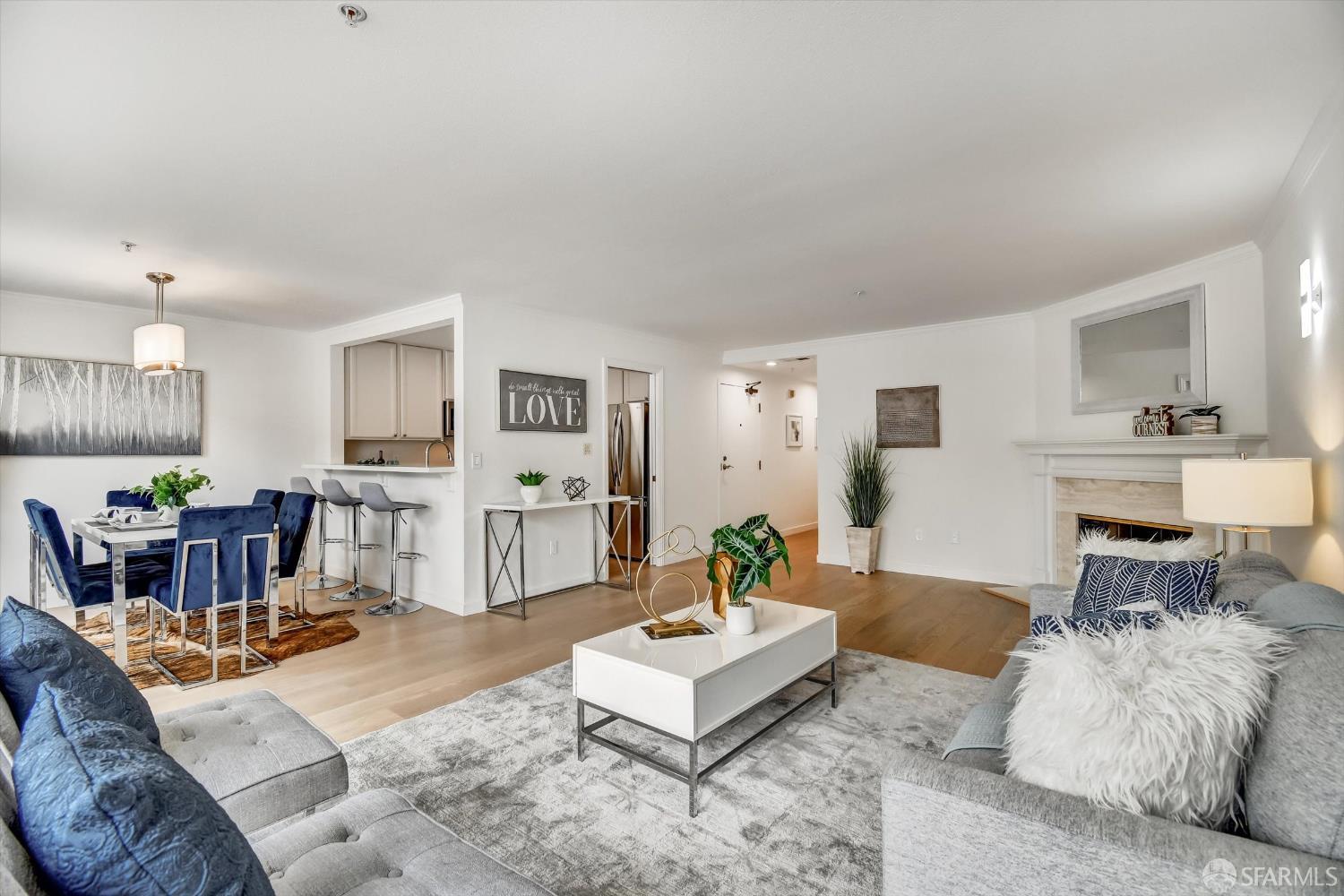 Photo #5: 425070422 Listing 