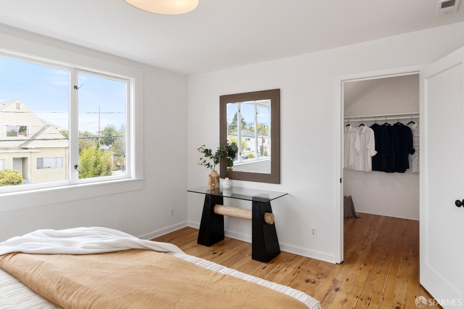 Detail Gallery Image 24 of 35 For 656 60th St, Oakland,  CA 94609 - 6 Beds | 2 Baths