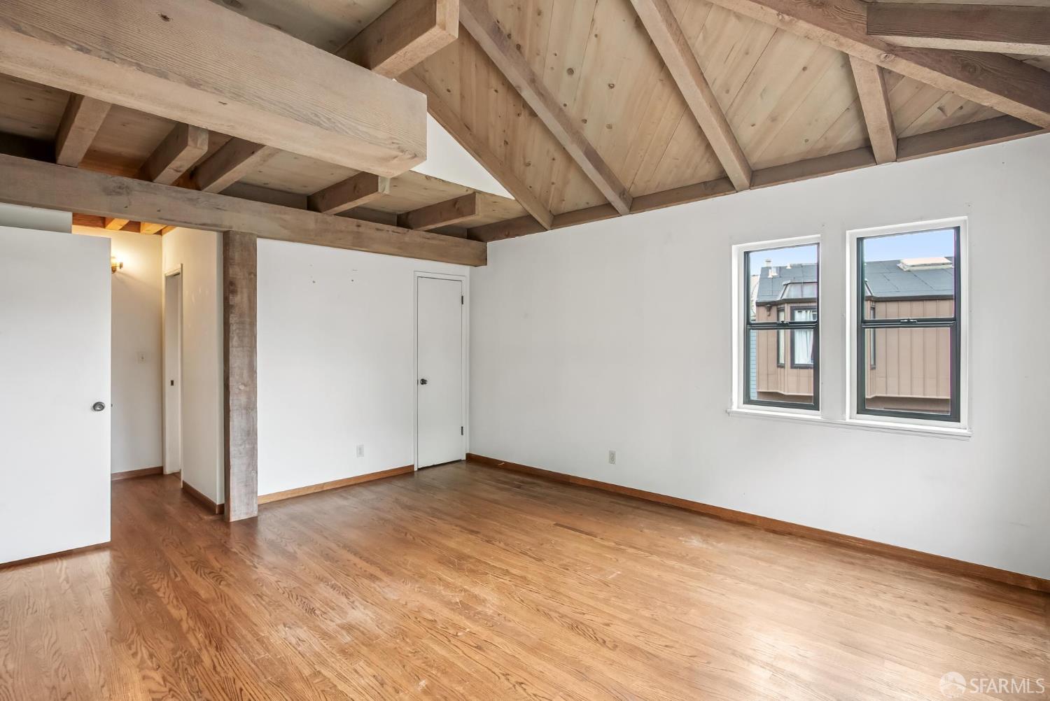 Detail Gallery Image 41 of 98 For 19 Gateview Ct, San Francisco,  CA 94116 - 4 Beds | 2/1 Baths