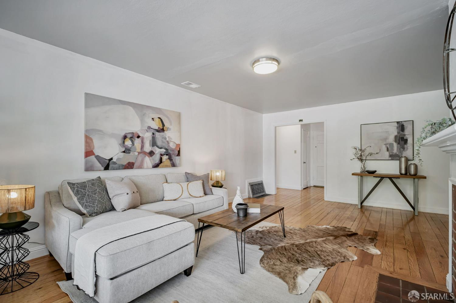 Detail Gallery Image 5 of 26 For 1315 Dorothy Ave, San Leandro,  CA 94578 - 2 Beds | 1 Baths