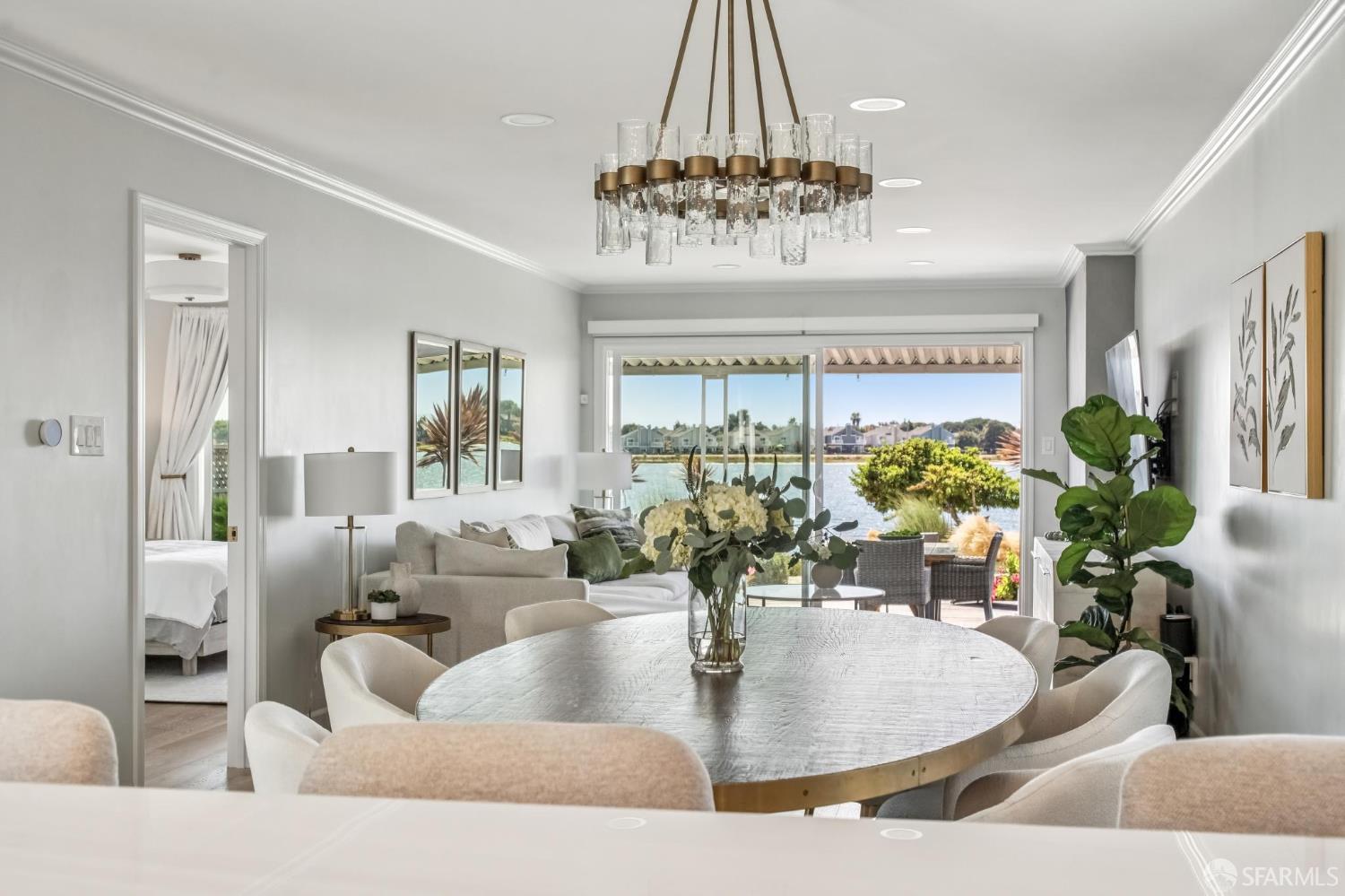 Detail Gallery Image 7 of 45 For 2916 Bayview Dr, Alameda,  CA 94501 - 2 Beds | 2 Baths